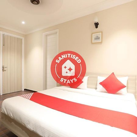 Oyo 43009 The Palm Green Hotel Indraprastha Buitenkant foto