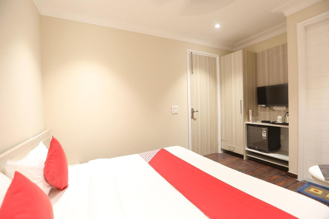 Oyo 43009 The Palm Green Hotel Indraprastha Buitenkant foto